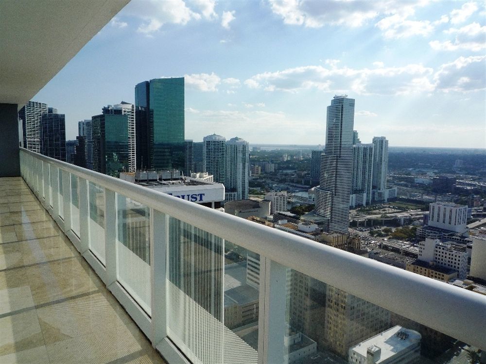 Luxury At 50 Biscayne Miami