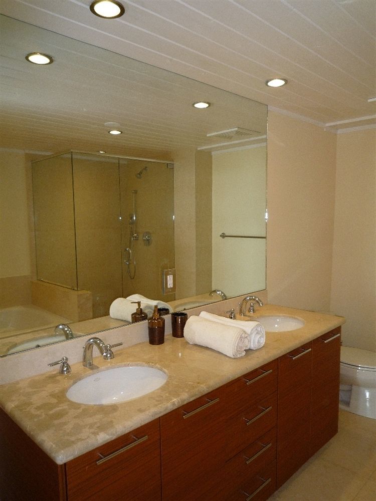 Luxury At 50 Biscayne *