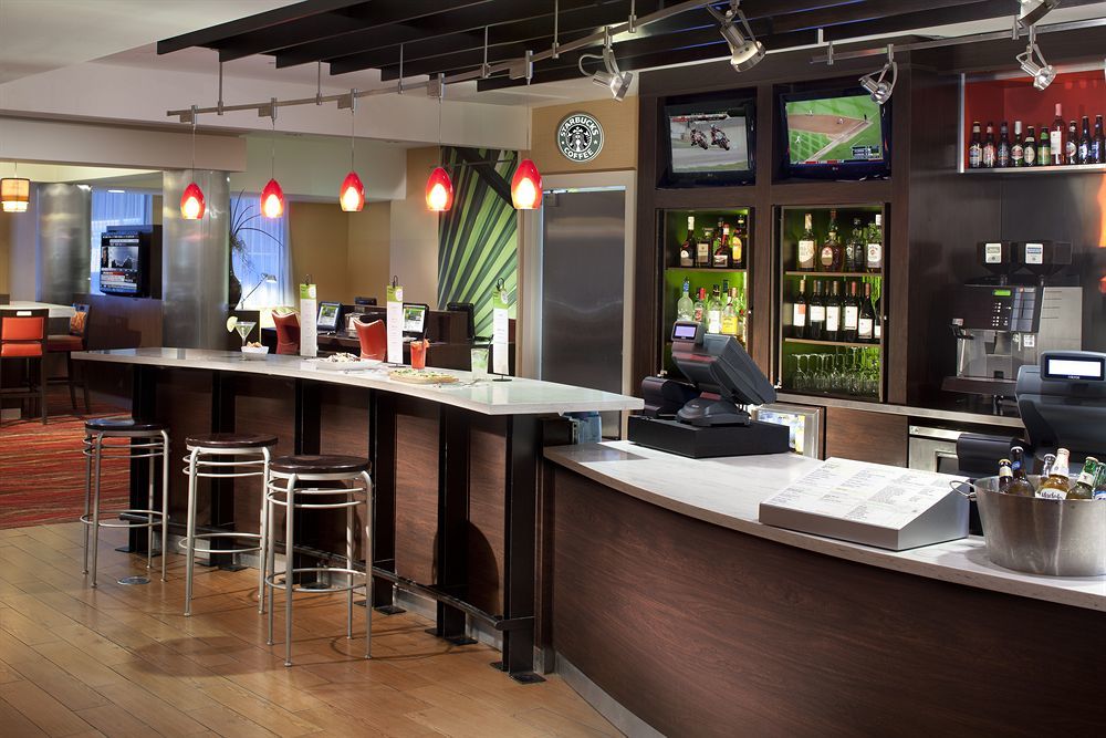 Courtyard Downtown Brickell Area 3* Miami