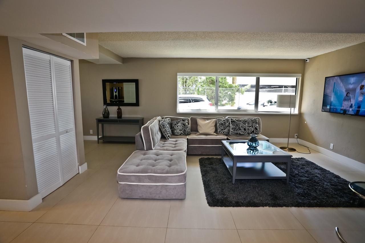 Coconut Grove By Nuovo 3*
