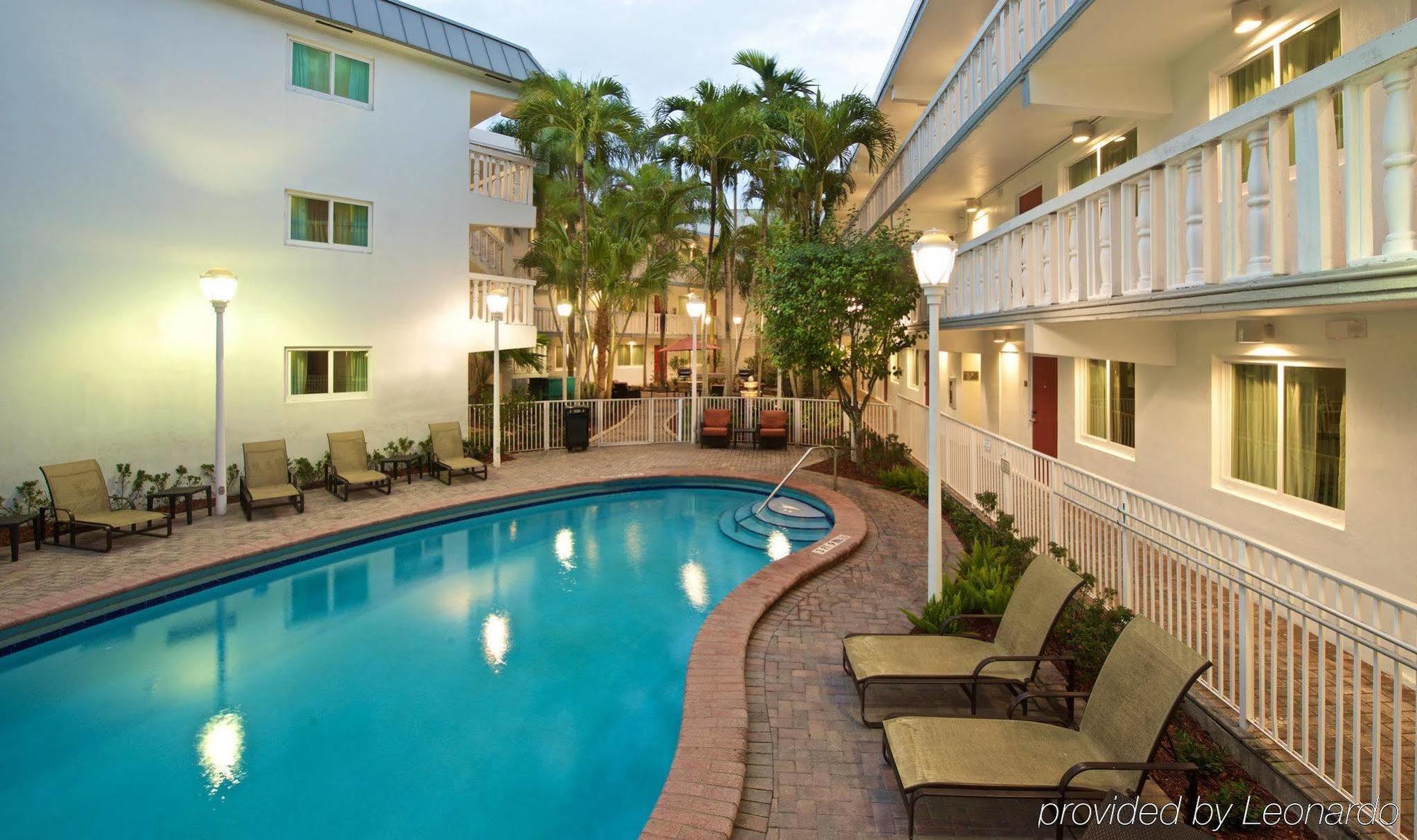 Hotel Coconut Grove 3*