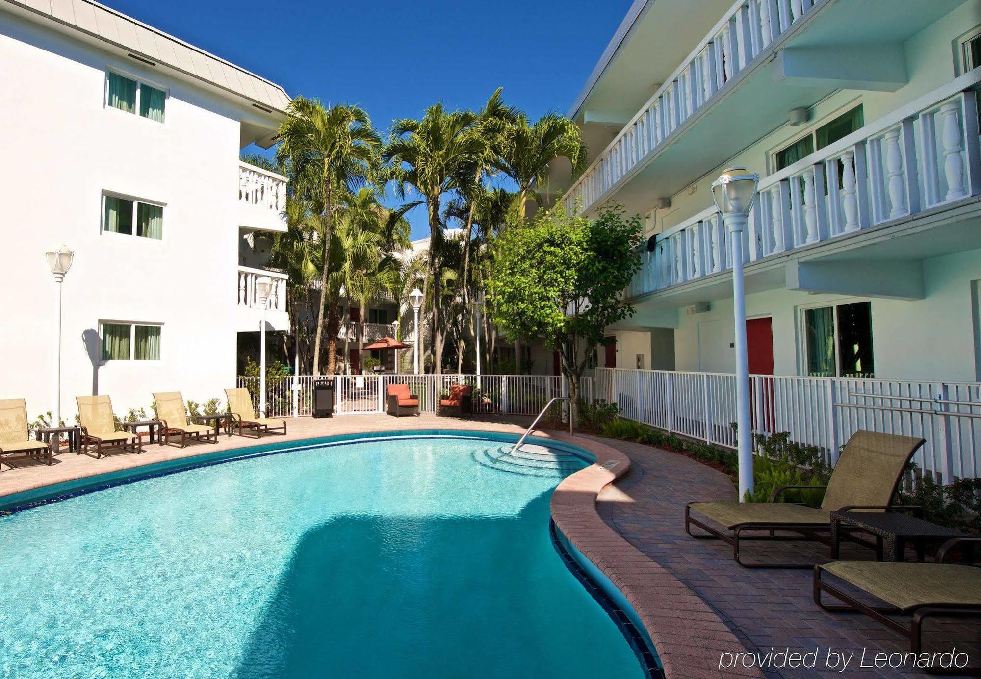 Coconut Grove 3*