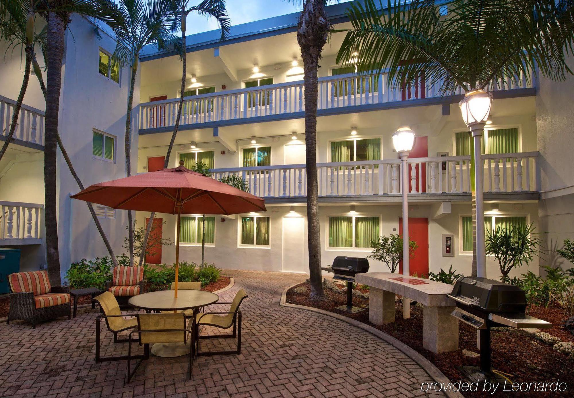 Hotel Coconut Grove