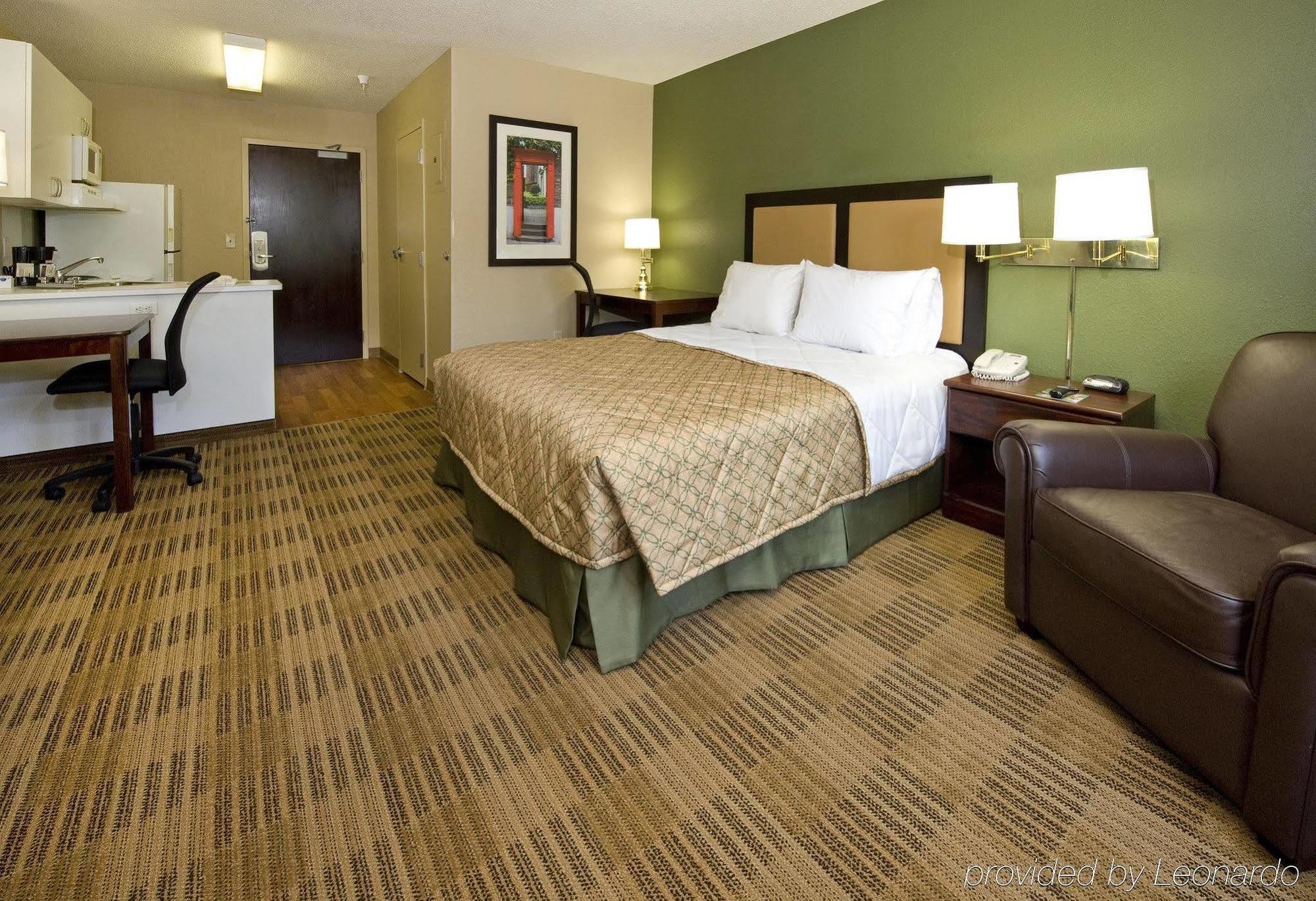 Extended America - - Airport - Blue Lagoon Hotel 2*
