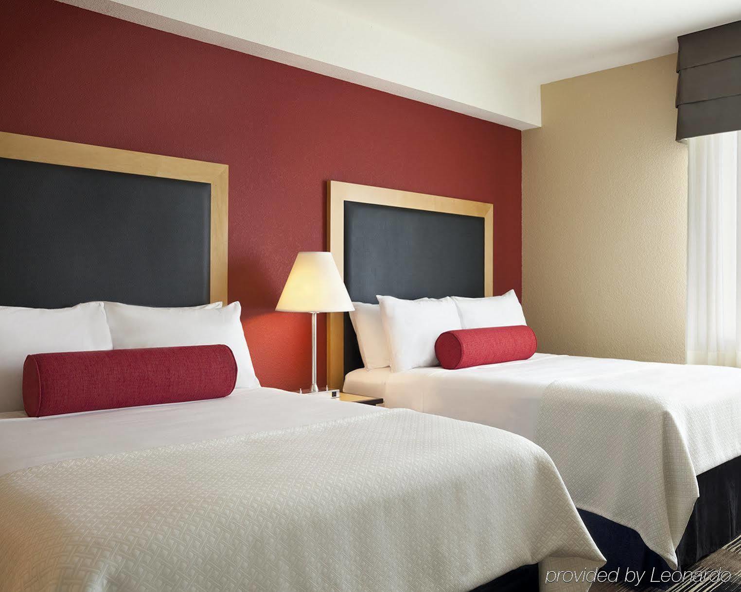 Hotel Express Airport-blue Lagoon Area By Ihg Miami