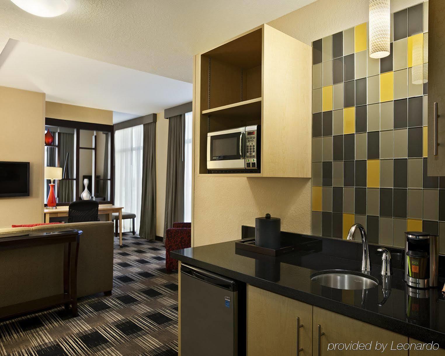 Hotel Express Airport-blue Lagoon Area By Ihg Miami