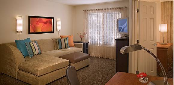 Hyatt House Airport 3*