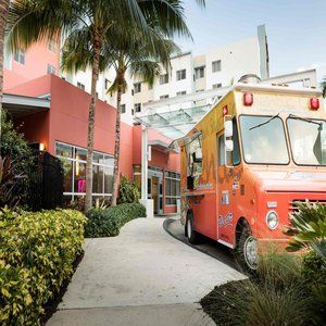 By Marriott Airport 3* Miami