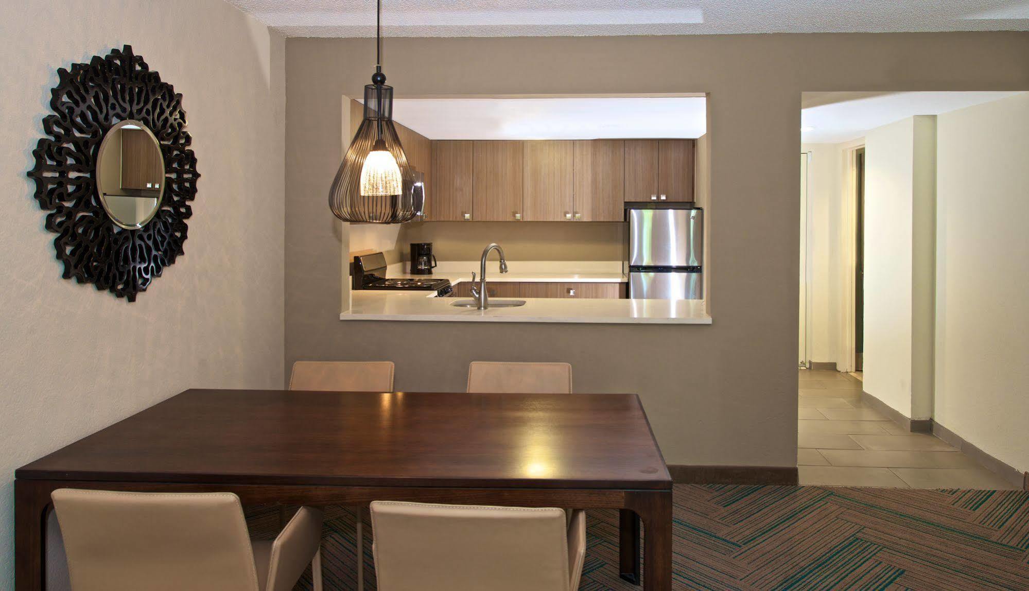 Hotel Coconut Grove