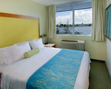 Hotel Springhill By Marriott Airport South Blue Lagoon Area Miami