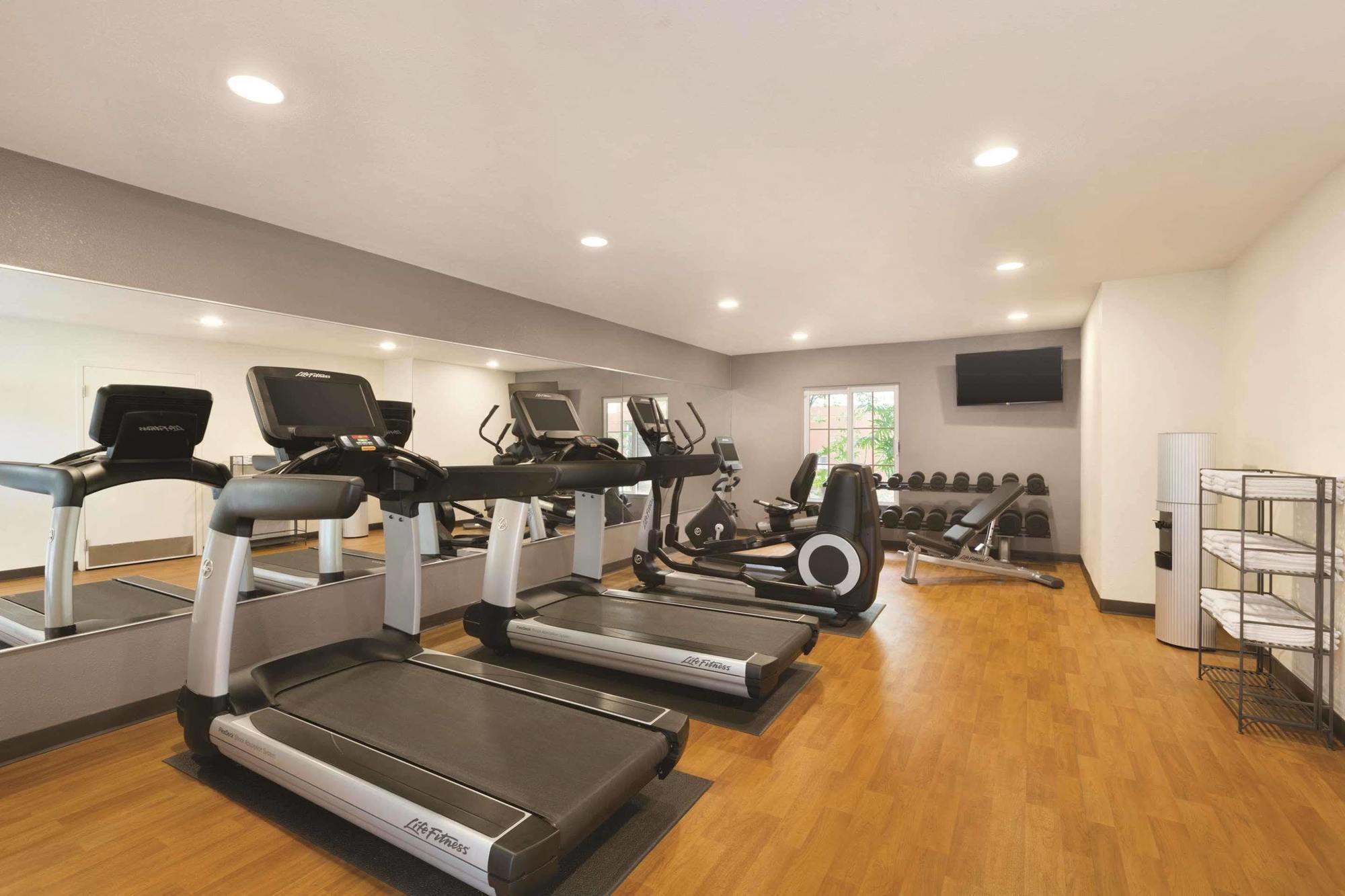 Hyatt House Airport Hotel Miami