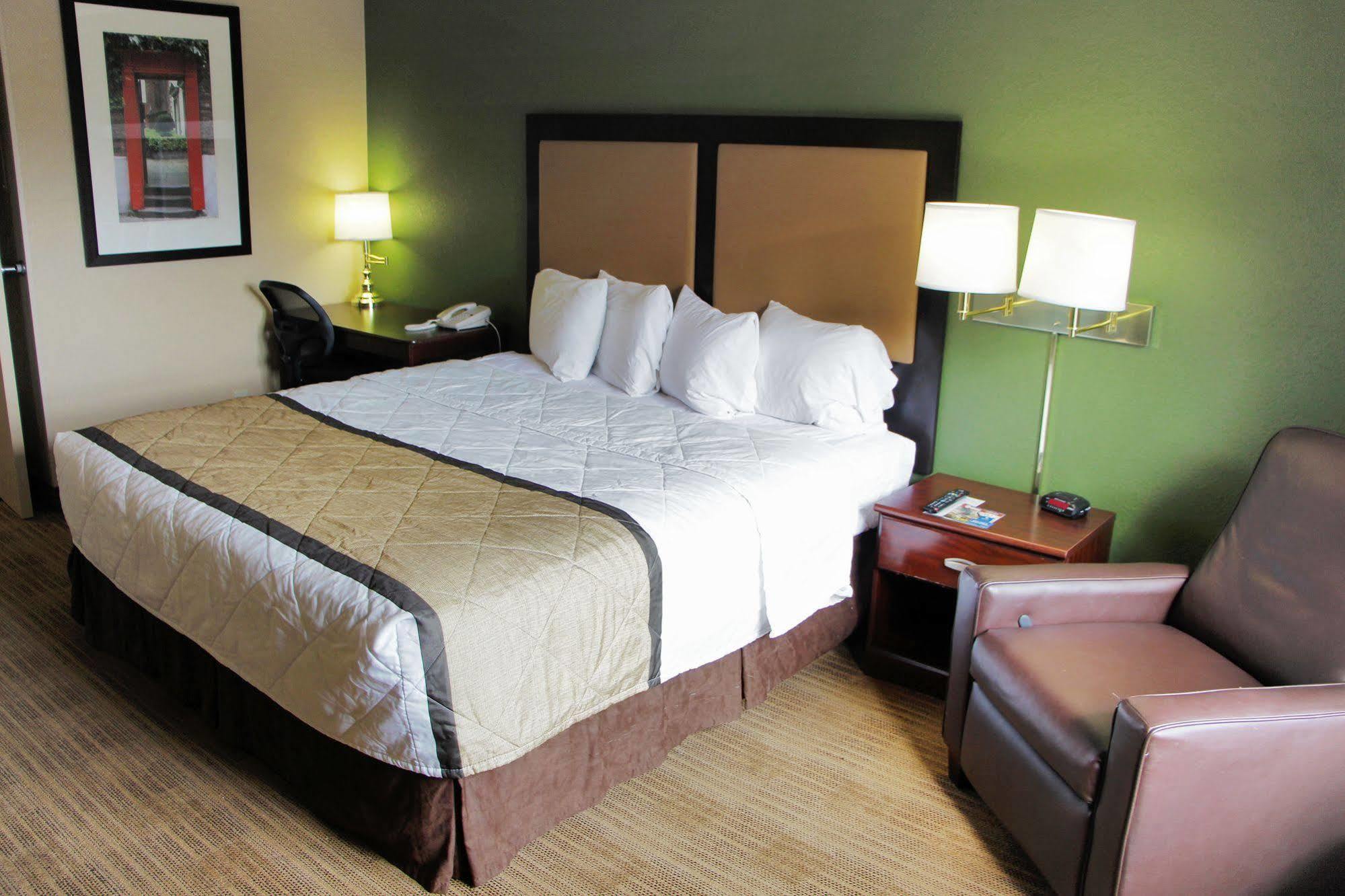Extended America Premier - - Downtown Brickell - Cruise Port