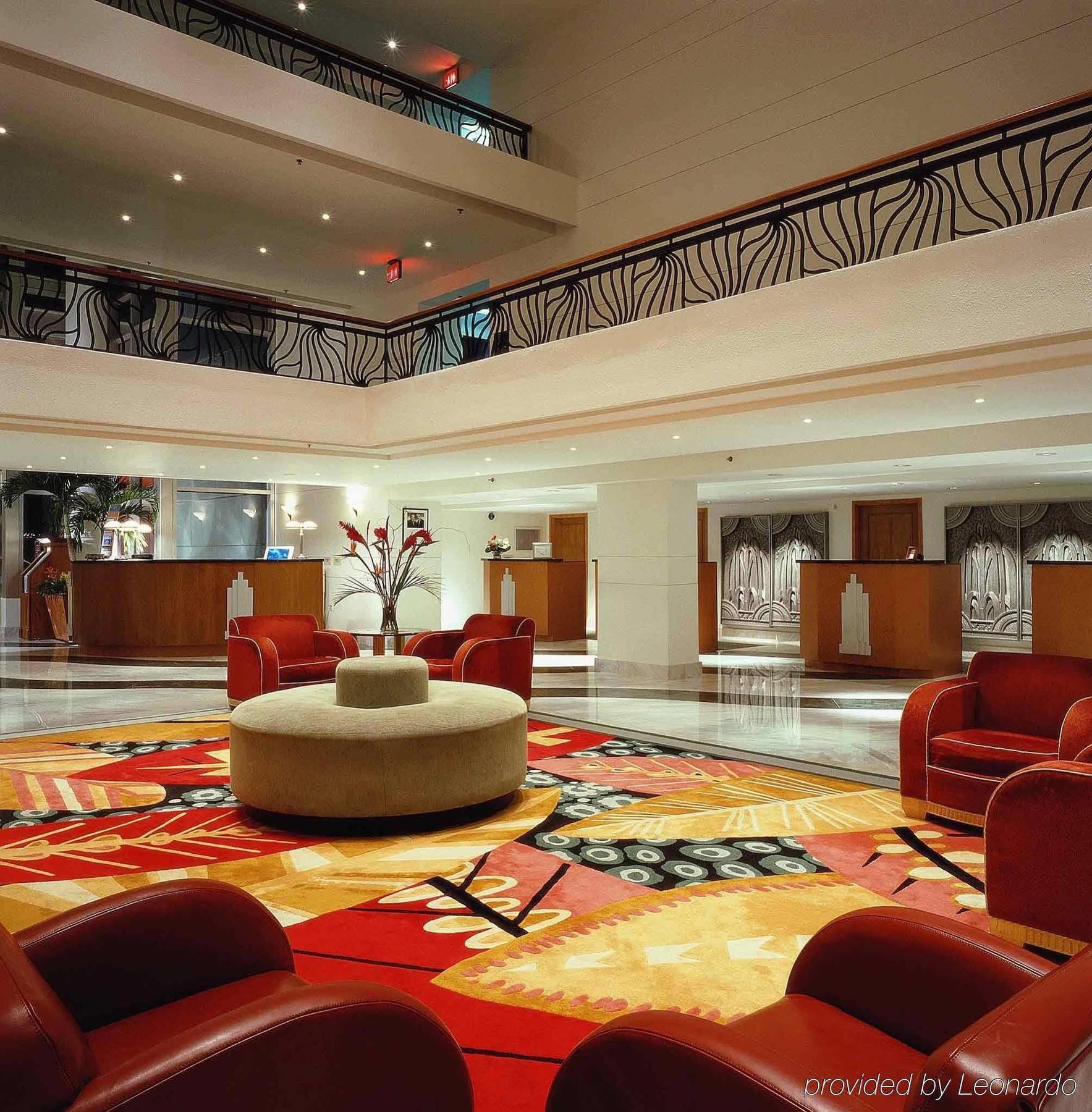 Hotel Pullman Airport 4*