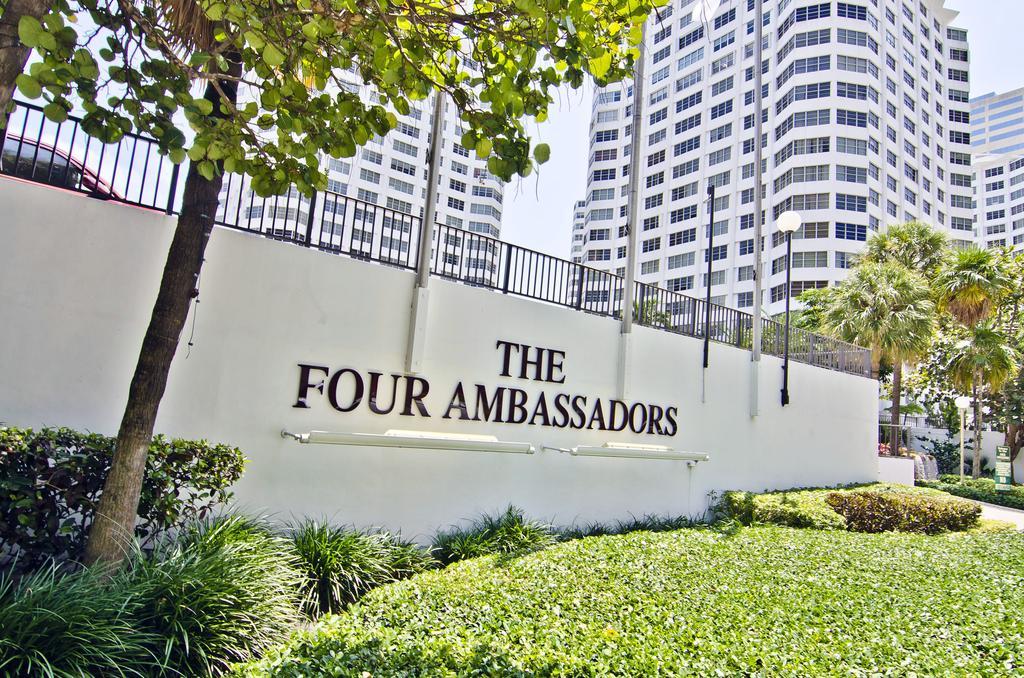 Four Ambassadors Apartments *