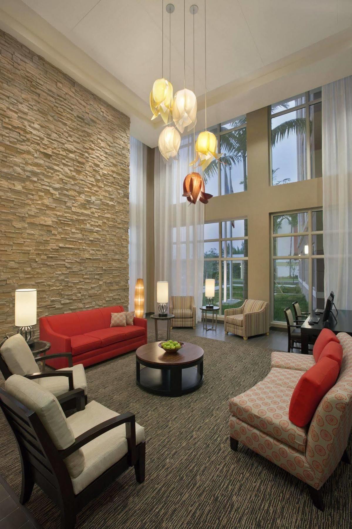 Express Airport-blue Lagoon Area By Ihg 4* Miami