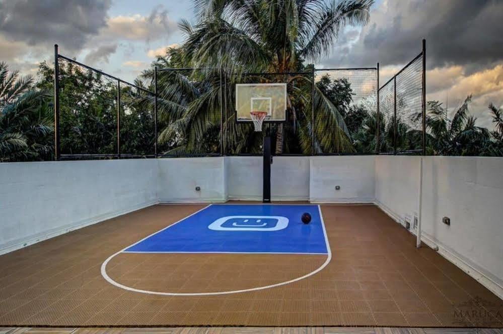 Riza Villa Miami