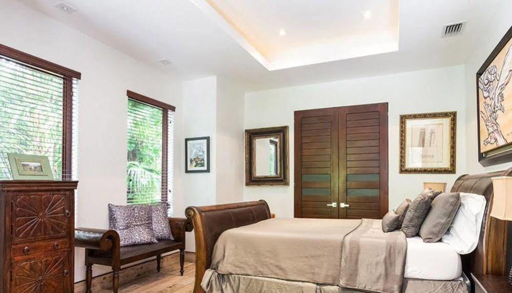 Riza Villa *