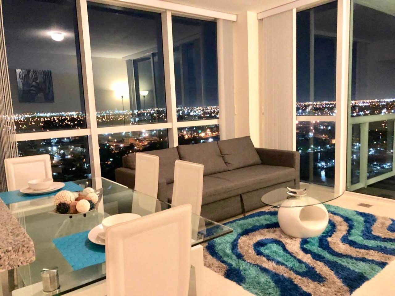 Starlight Suites * Miami