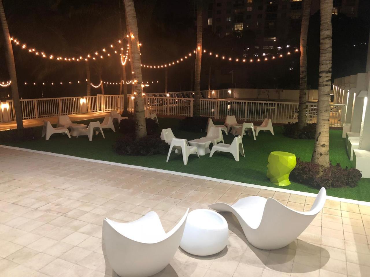 Starlight Suites Apartment *