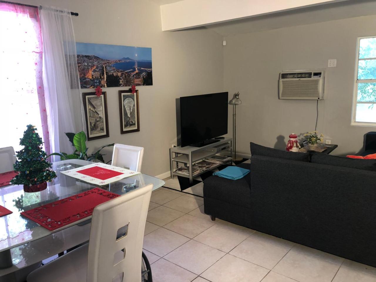 Oqp Vacations Hostel