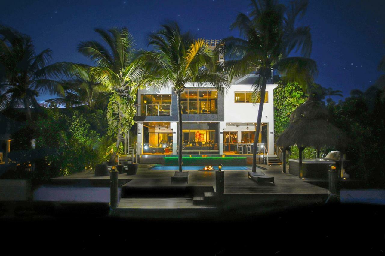 Villa Riza