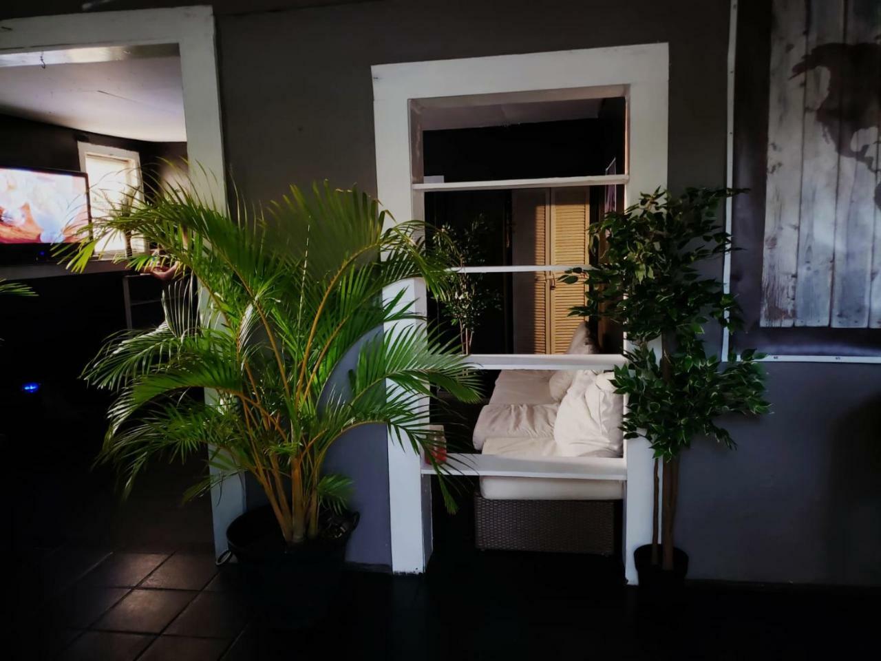 Old House Hostel Miami