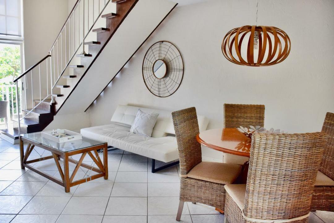 Apartment At Coral *