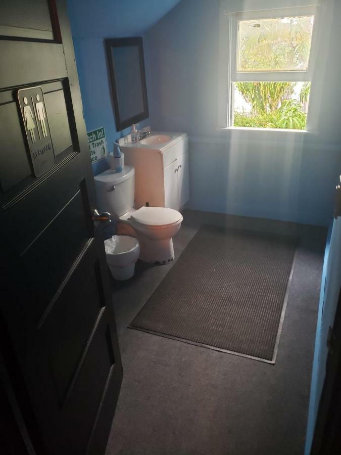 Old House Hostel Miami