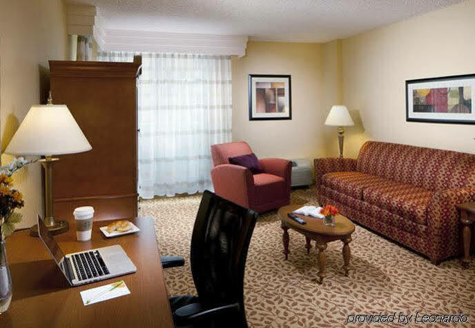 Courtyard Downtown Brickell Area Hotel 3*