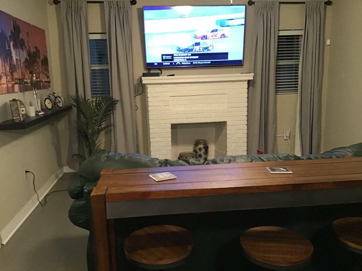 Ferienhaus Modern 3/1 House Close To Beaches And Midtown