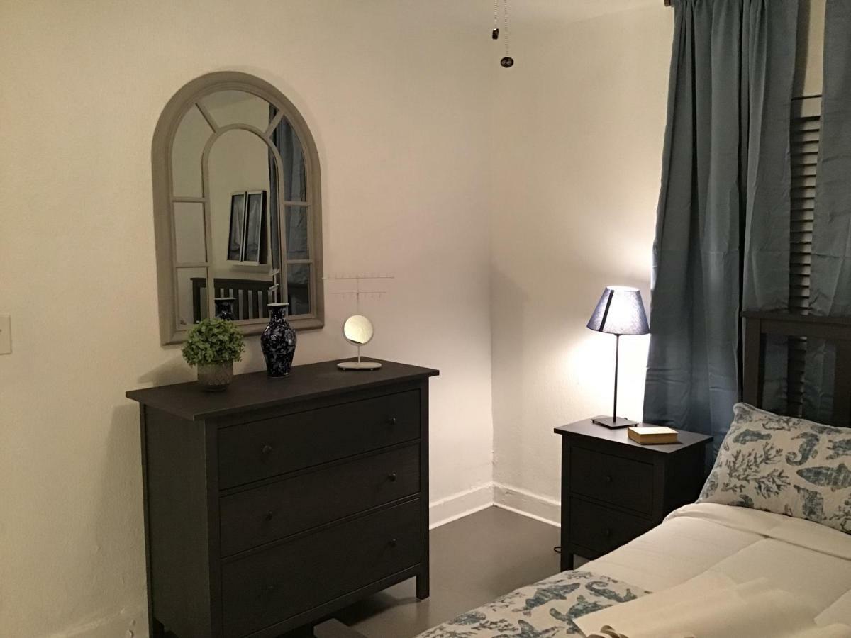 Ferienhaus Modern 3/1 House Close To Beaches And Midtown