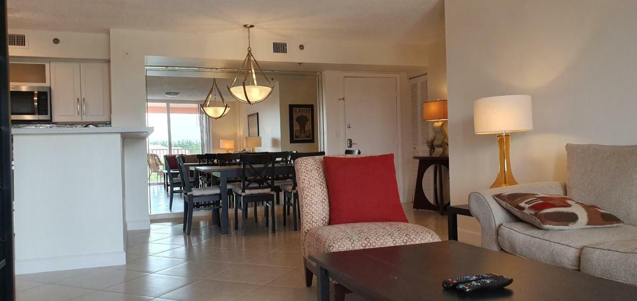 Yacht Club Aventura 2br + 2ba Apartment