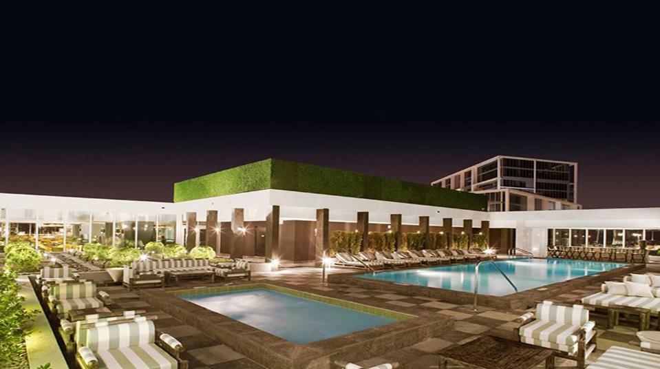 Luxury Waterfront In The Urban Oasis At Icon-brickell Free