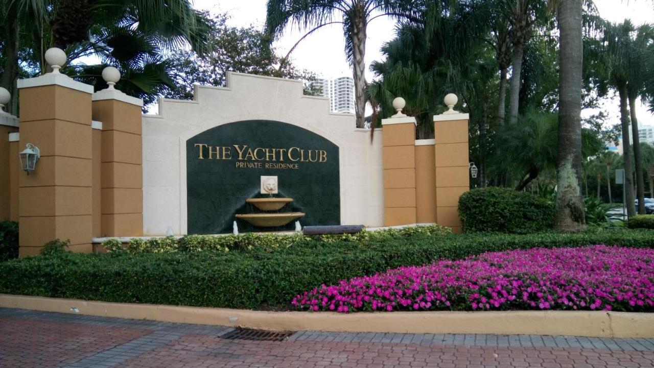Yacht Club Aventura 2br + 2ba Apartment Miami