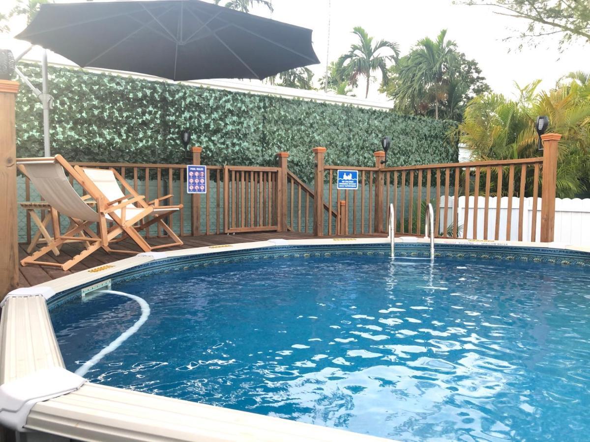 Cozy Mia Airport Pool *