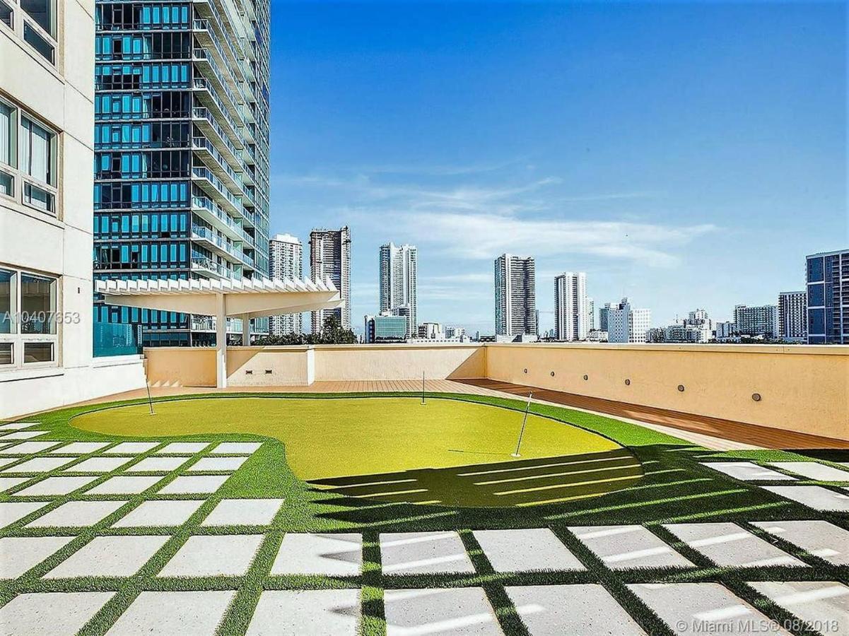 Modern 1 Bedroom Midtown With Free Parking