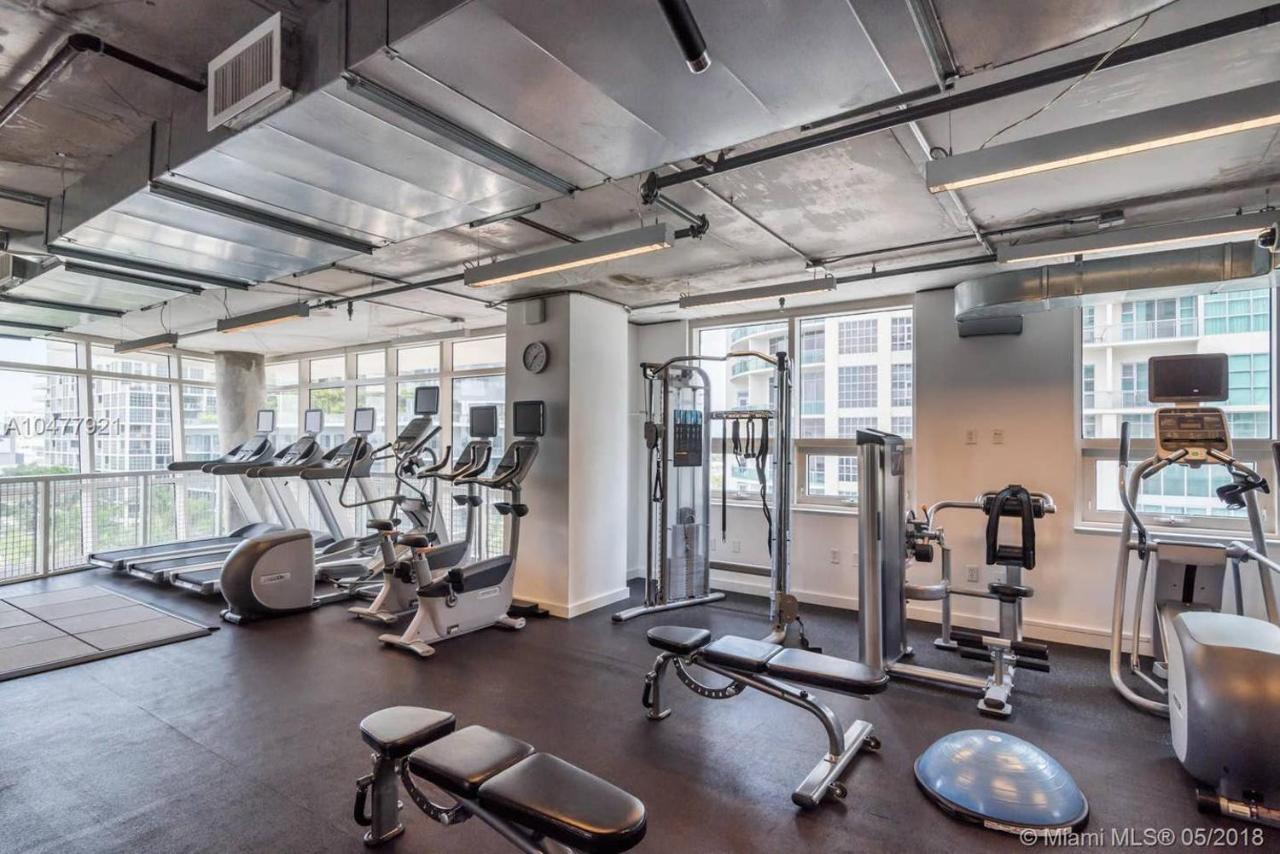 Modern 1 Bedroom Midtown With Free Parking Apartment *