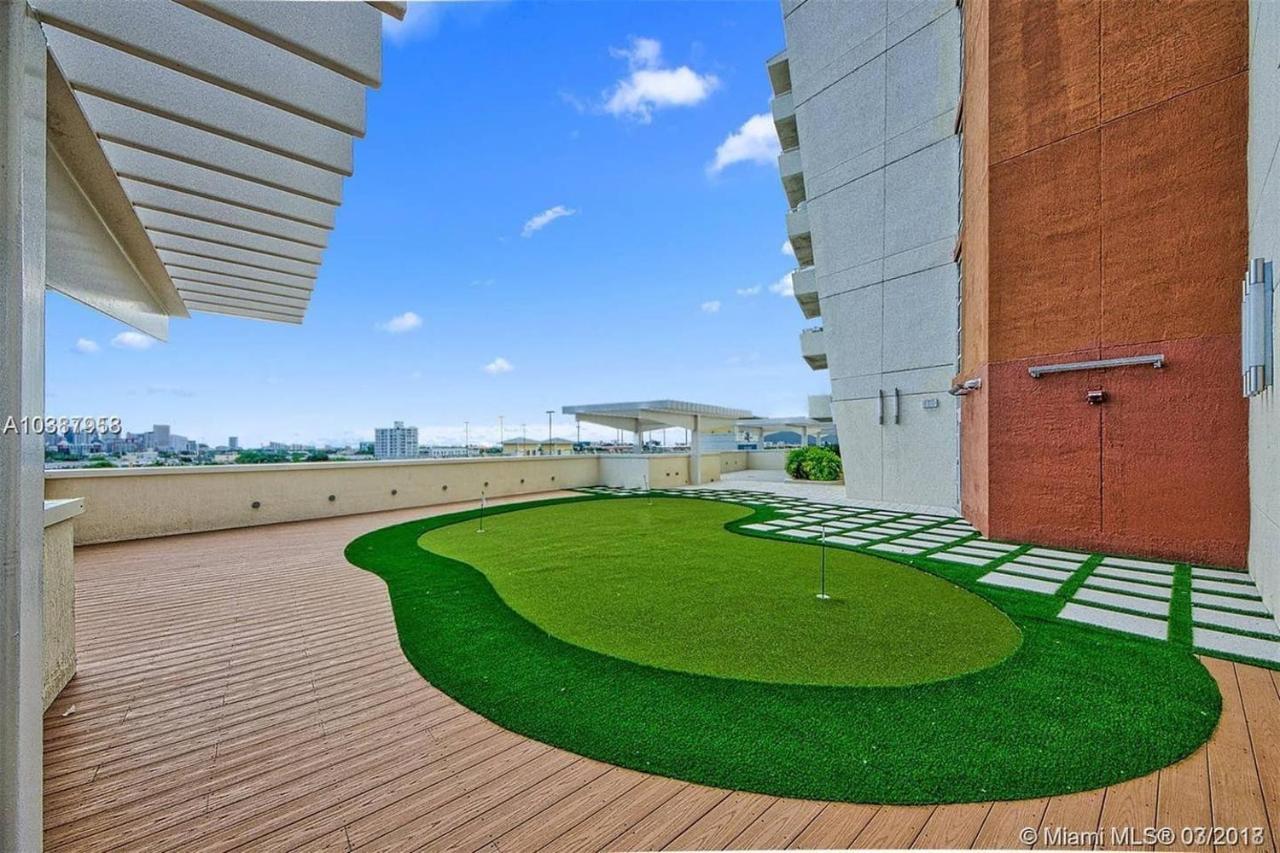 Modern 1 Bedroom Midtown With Free Parking Apartment