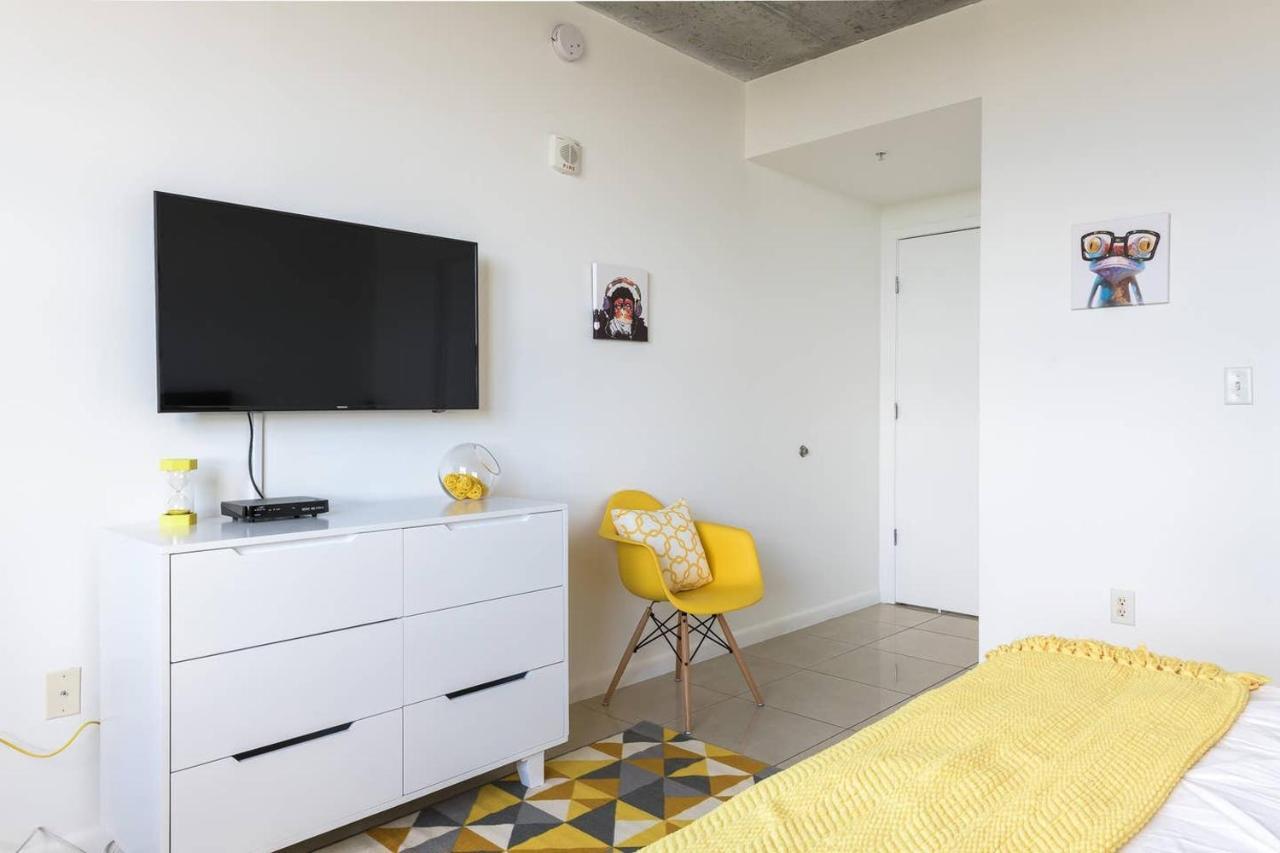 Modern 1 Bedroom Midtown With Free Parking *