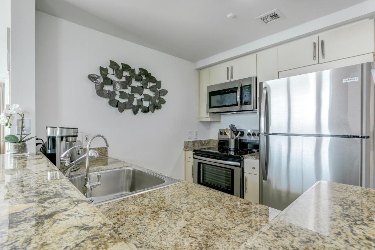Icoconutgrove - Luxurious Vacation In Coconut Grove Apartment *