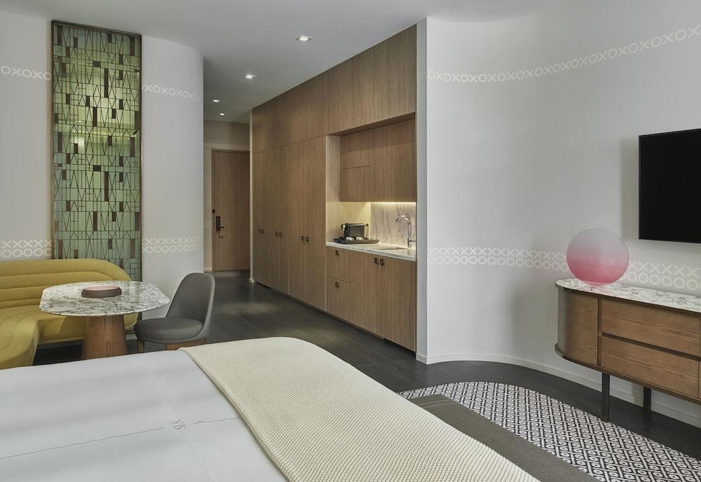 Sls Lux Brickell Miami
