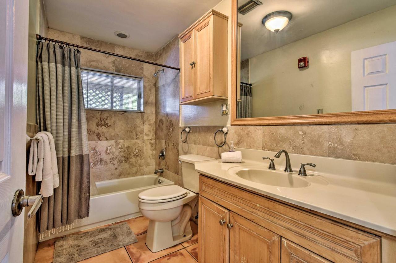 Quaint 10 Mi To Mid-beach! Holiday home Miami