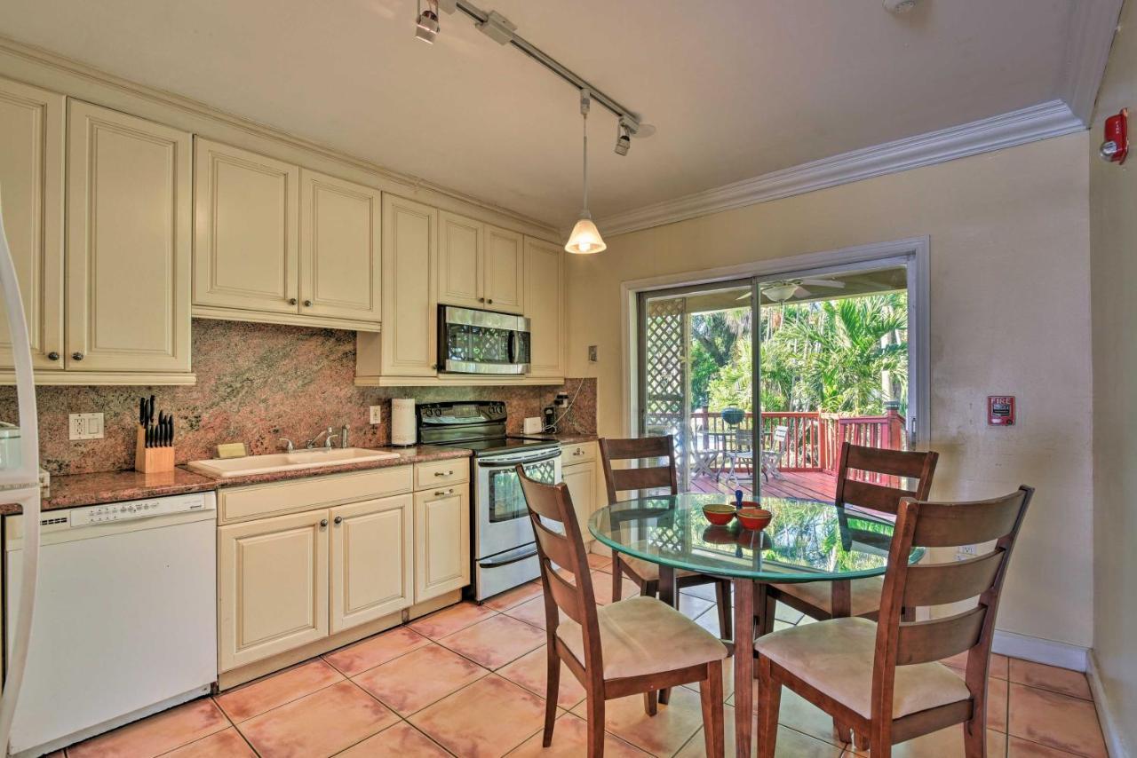 Quaint 10 Mi To Mid-beach! Holiday home