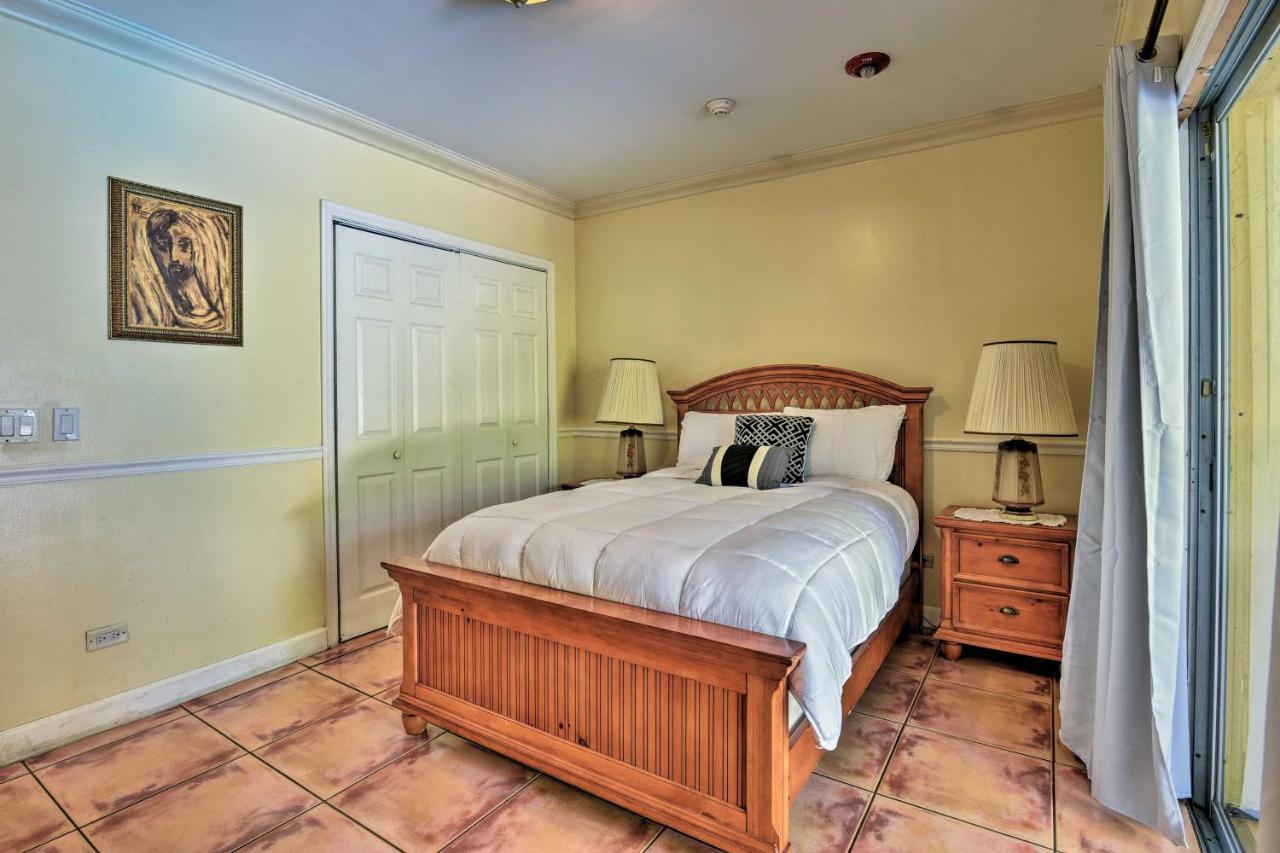 Holiday home Quaint 10 Mi To Mid-beach!