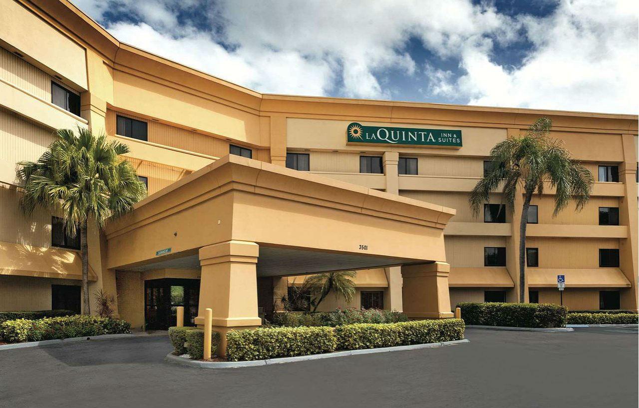 Hotel La Quinta By Wyndham Airport East 3*
