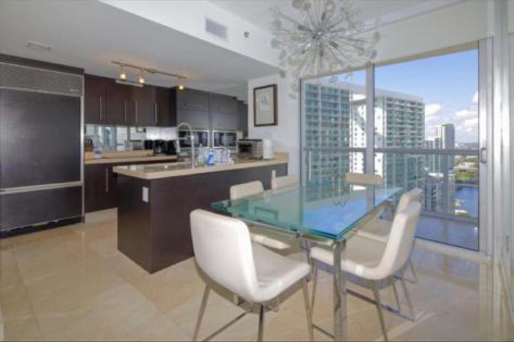 Brickell Avenue Urban *