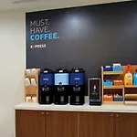 Holiday Inn Express&Suites Miami Airport East