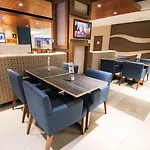 Holiday Inn Express&Suites Miami Airport East