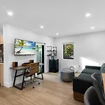Oasis Garden in Miami! Studio Stay Unit 1!