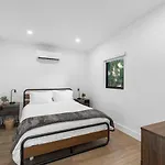 Oasis Garden in Miami! Studio Stay Unit 1!